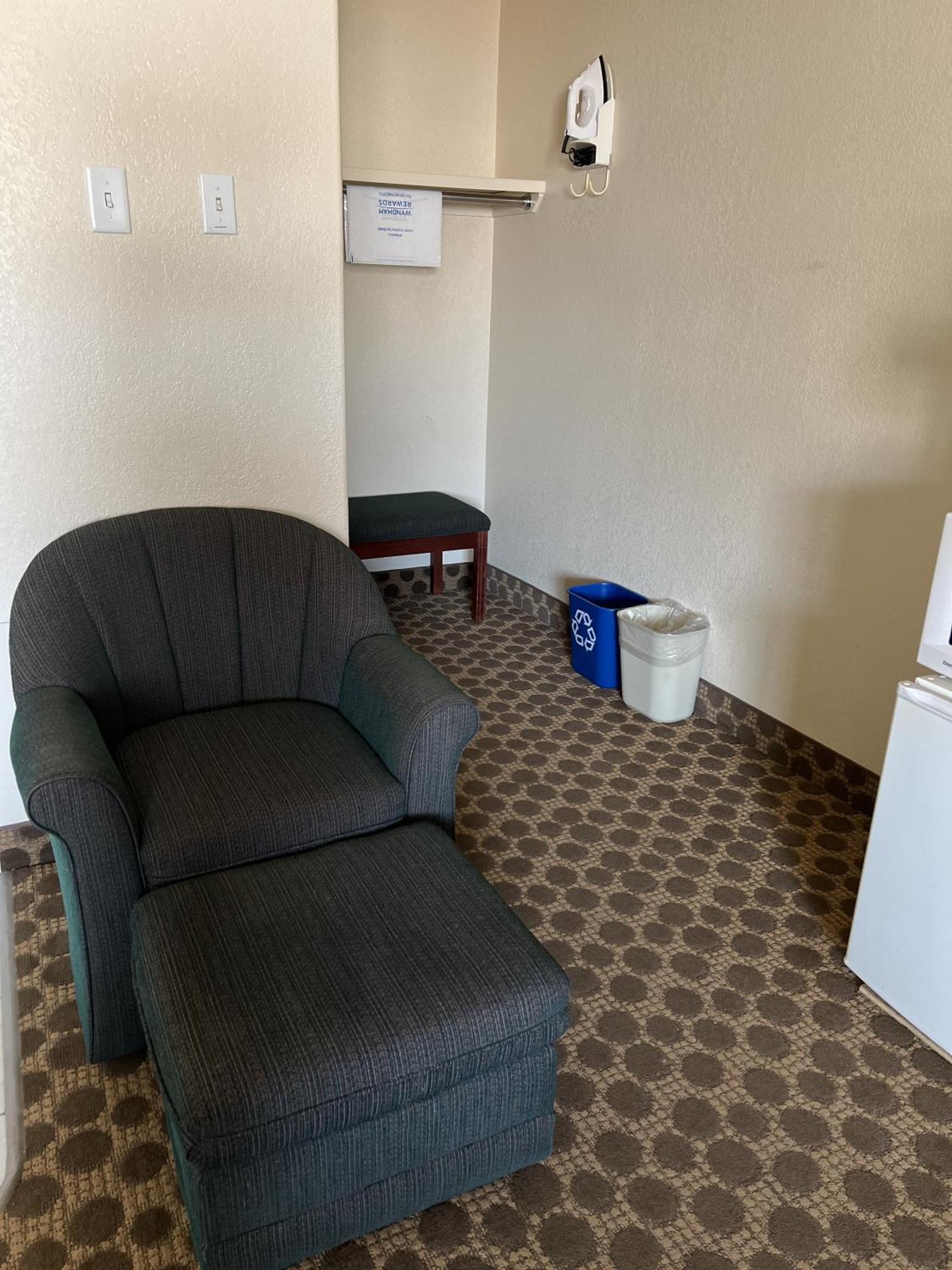 Motel Travelodge By Wyndham Ab
