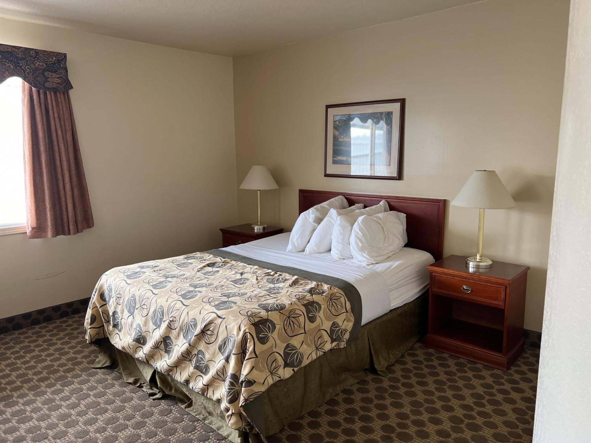 Travelodge By Wyndham Ab Motel 2*