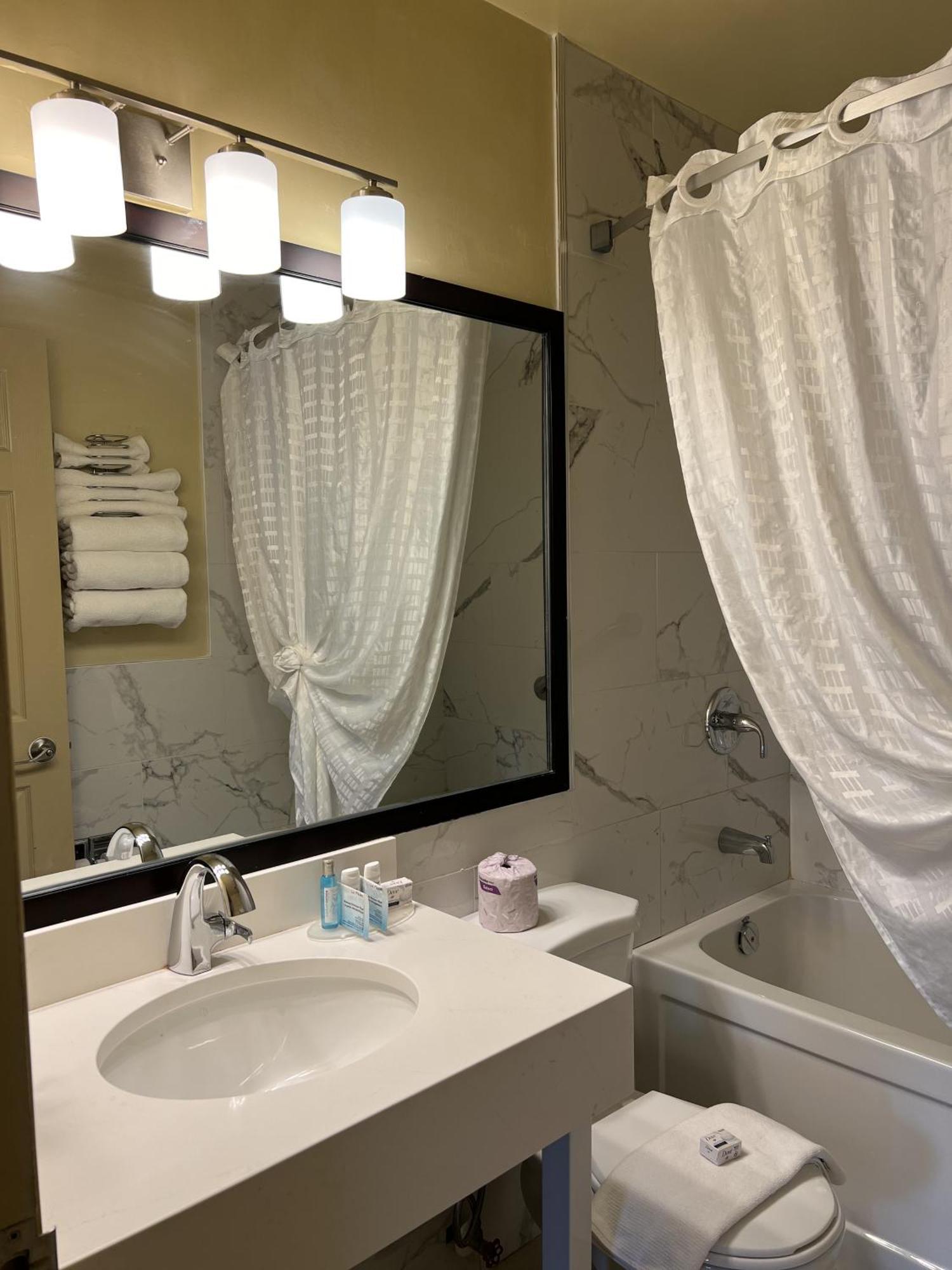 Motel Travelodge By Wyndham Ab